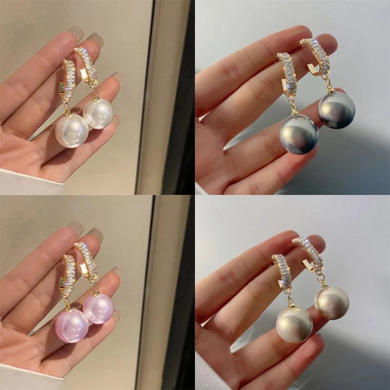 Korean Oversize White  EarringsSPECIFICATIONS

 

 

 

Material: Metal

Metals Type: Zinc alloy

Model Number: BT*5403

Item Type: Earrings

Style: Vintage

Earring Type: Drop Earrings

Shape\patSouvenirs 4 youSouvenirs 4 you