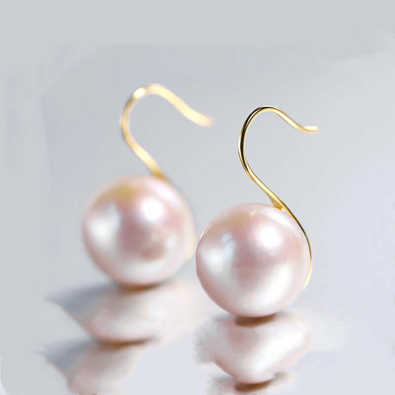 Bright Moonlight Freshwater Pearl Ear Hook