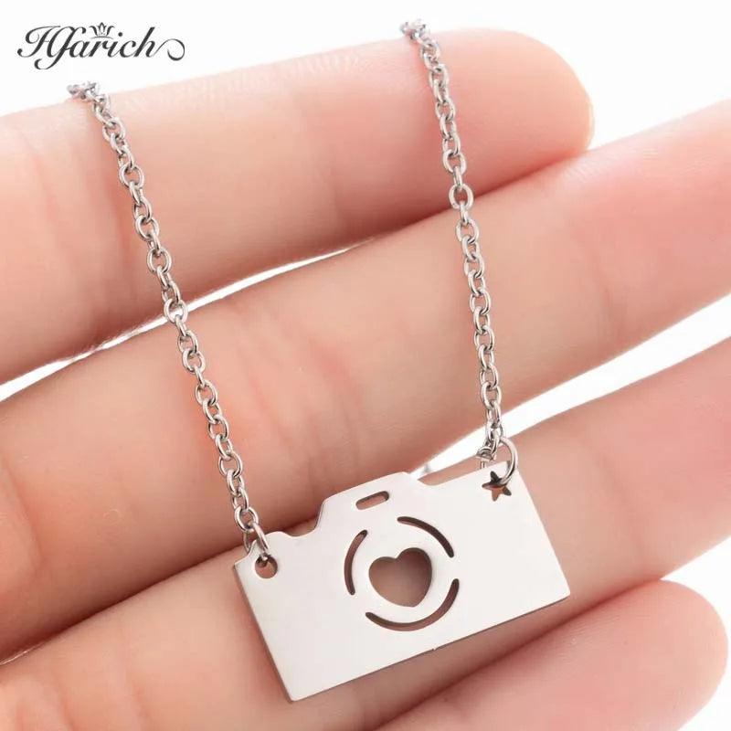 Bracelets Camera, Star, CatSPECIFICATIONSBrand Name: HfarichGender: WomenMaterial: MetalMetals Type: Stainless SteelBracelets Type: Charm BraceletsChain Type: Link ChainItem Type: BraceletsClaSouvenirs 4 youSouvenirs 4 you