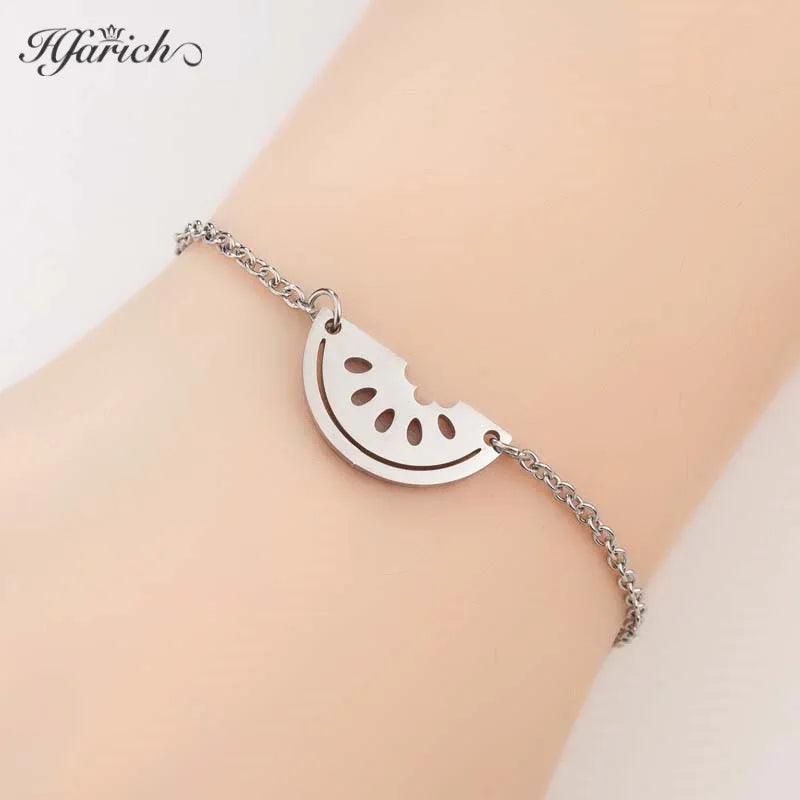 Bracelets Camera, Star, CatSPECIFICATIONSBrand Name: HfarichGender: WomenMaterial: MetalMetals Type: Stainless SteelBracelets Type: Charm BraceletsChain Type: Link ChainItem Type: BraceletsClaSouvenirs 4 youSouvenirs 4 you