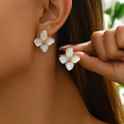 Women's Earrings Flower Flower Oiling Design