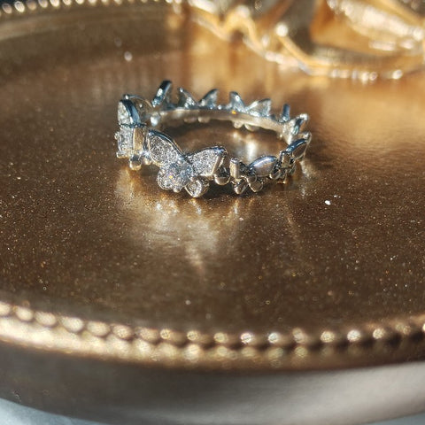 Full Circle Butterfly Light Luxury Temperament Trendy Ring