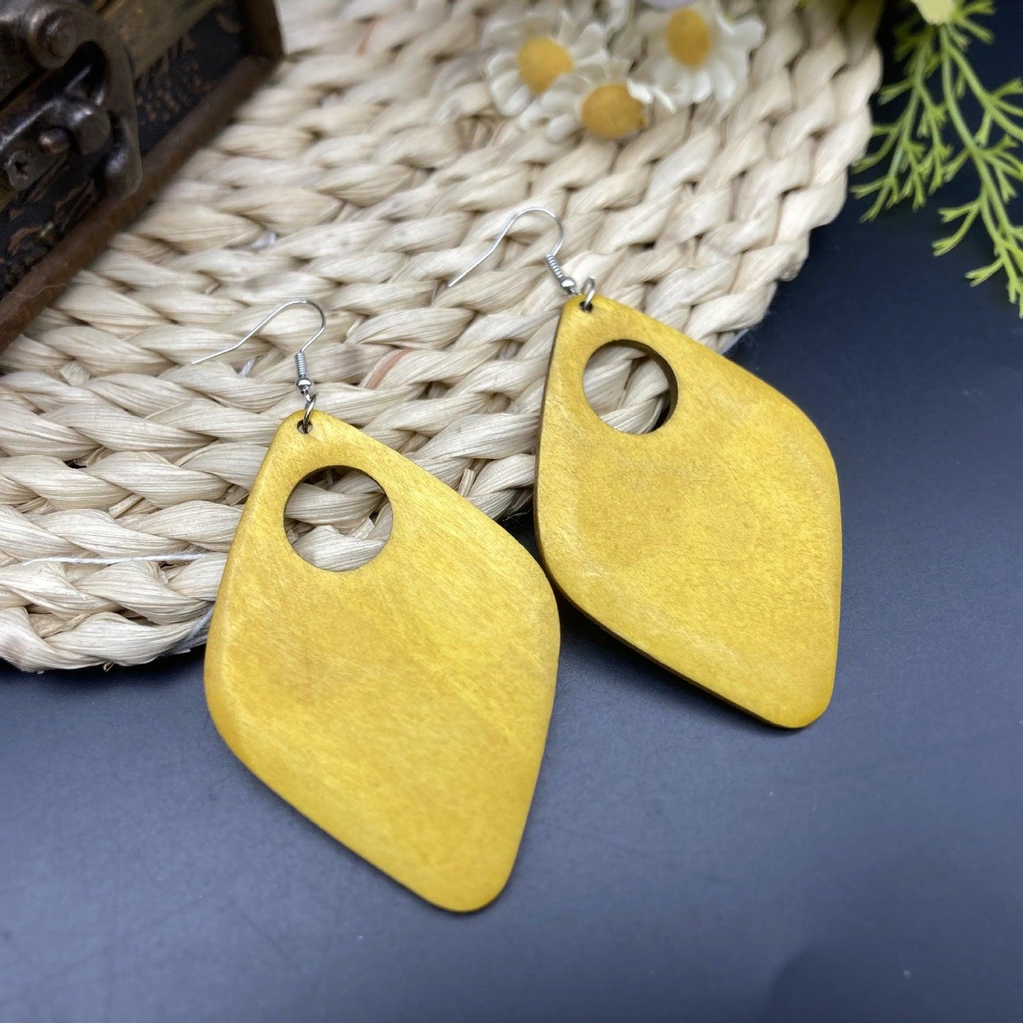 Simplicity And Exaggeration Hollow Out Large Earrings Fashion