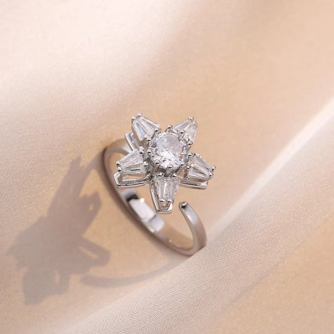 Necklace Female Flower Micro Inlaid Zircon Rotation