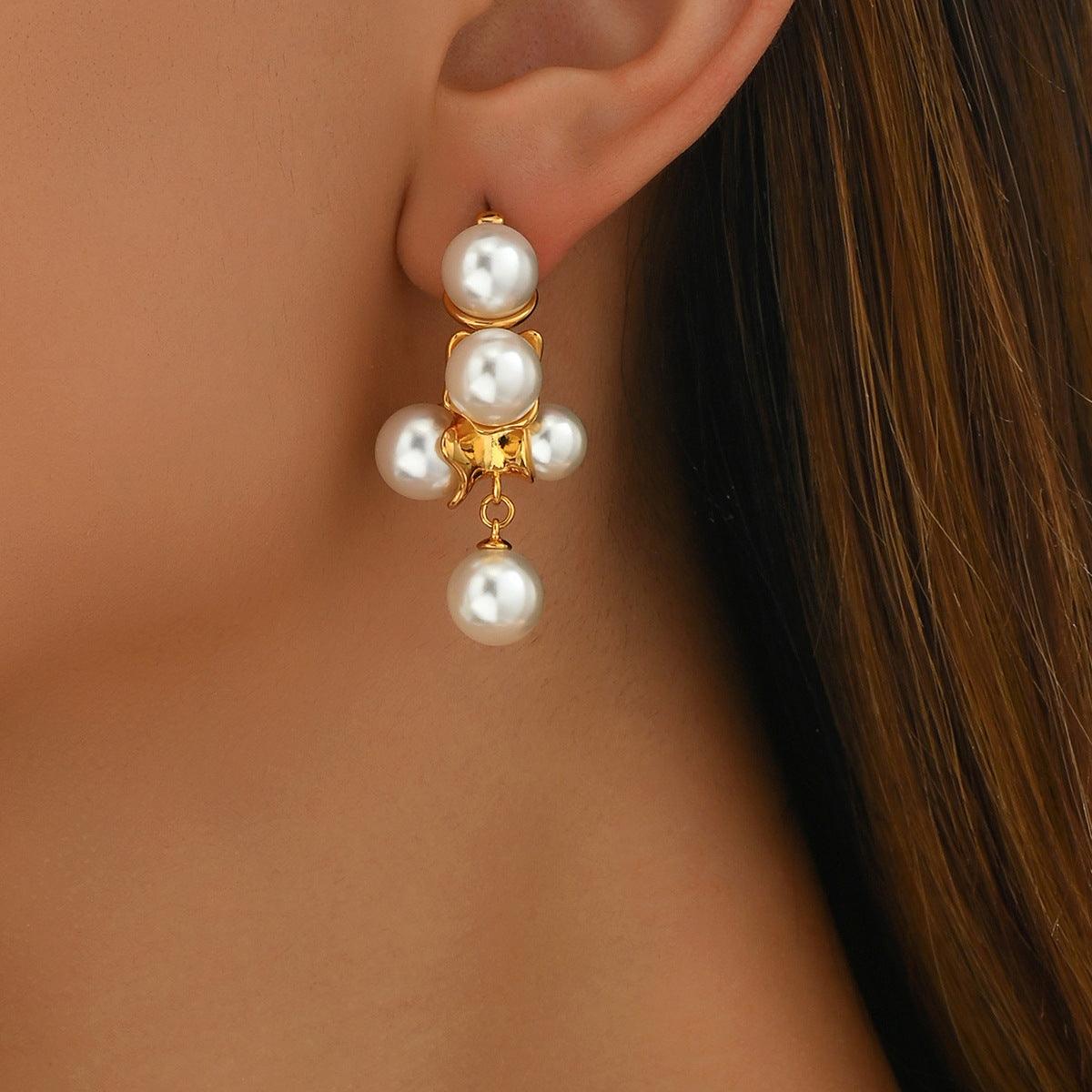 Vintage Grape Cluster Pearl Stud Earrings For Women